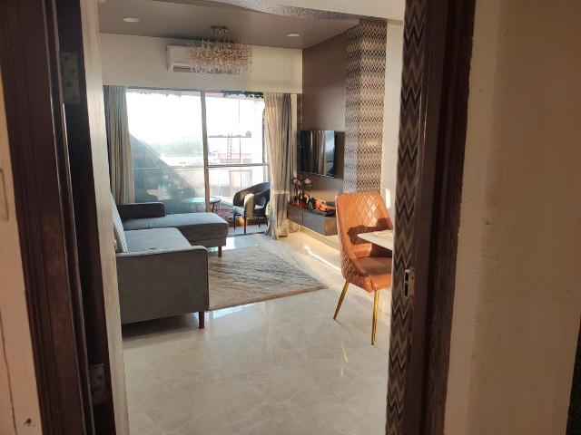 1 BHK Apartment in Borivali West for resale Mumbai. The reference number is 19861500