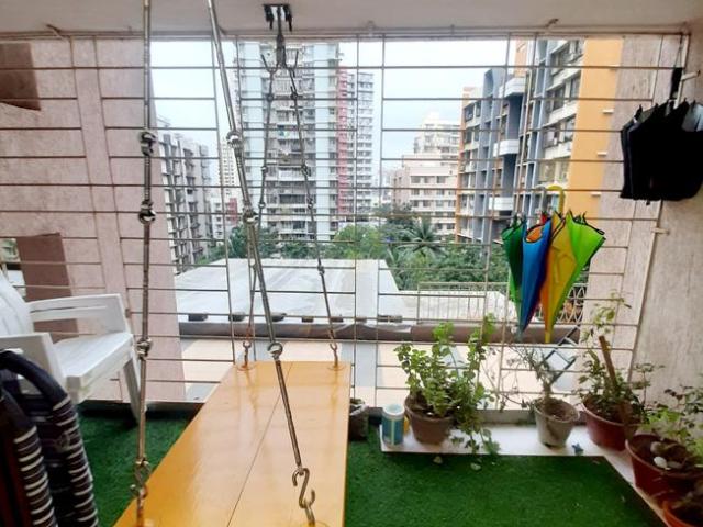 1 BHK Apartment in Borivali West for resale Mumbai. The reference number is 20772372