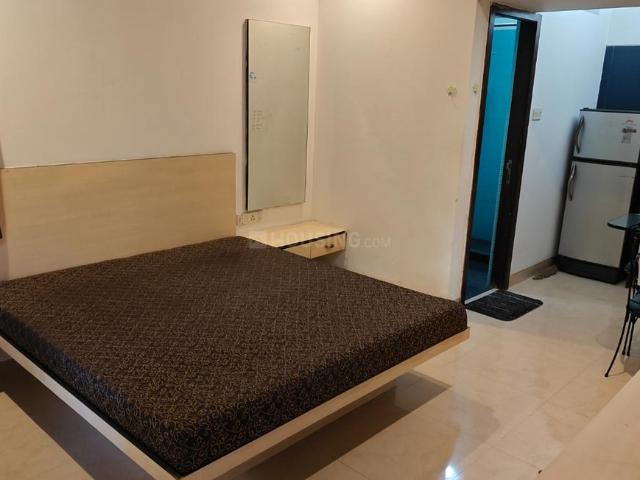 1 BHK Apartment in Bandra West for rent Mumbai. The reference number is 19016092