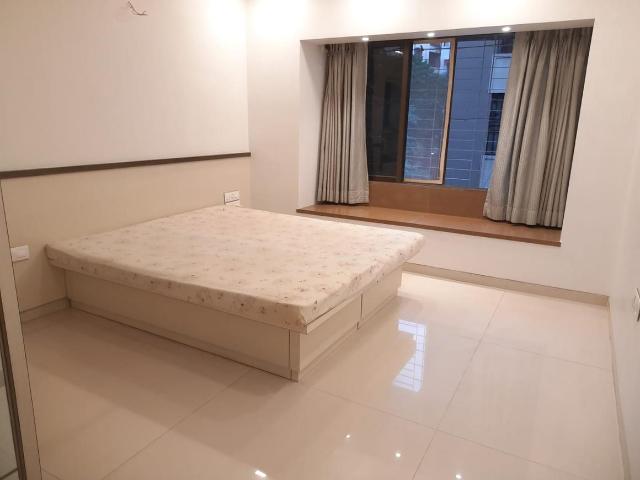 1 BHK Apartment in Bandra West for rent Mumbai. The reference number is 10603596