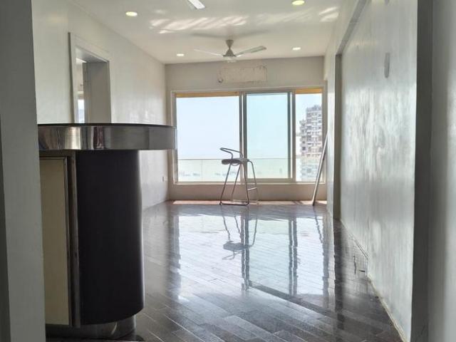 1 BHK Apartment in Bandra West for rent Mumbai. The reference number is 20402187