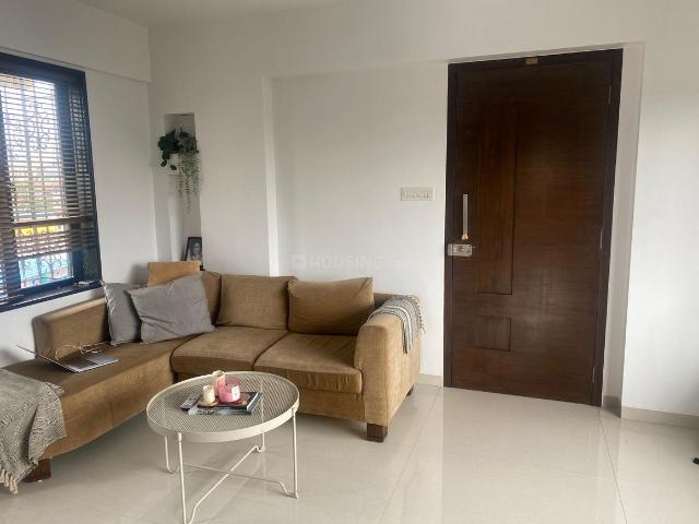 1 BHK Apartment in Bandra West for resale Mumbai. The reference number is 19580495