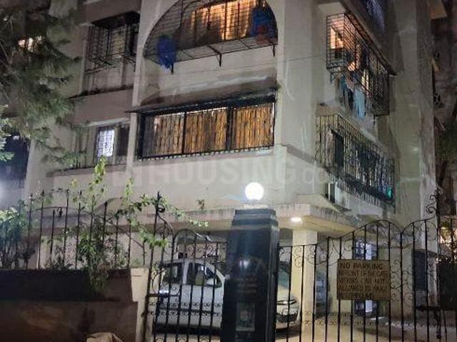 1 BHK Apartment in Bandra West for resale Mumbai. The reference number is 20094893