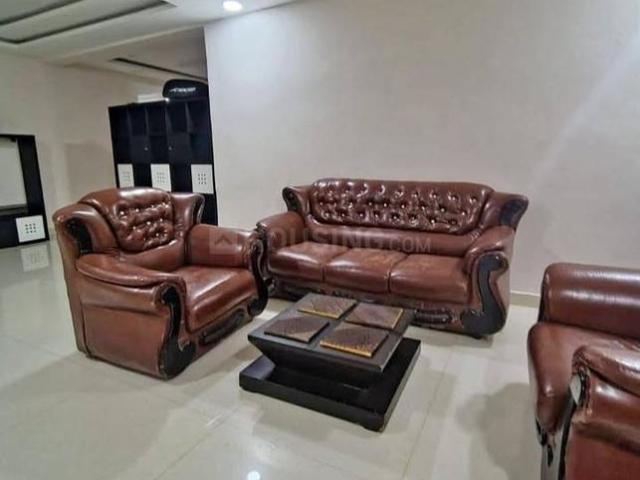 1 BHK Apartment in Banjara Hills for rent Hyderabad. The reference number is 20646472