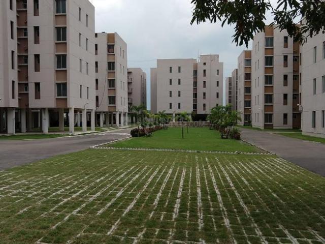 1 BHK Apartment in Barasat for resale Kolkata. The reference number is 18805162