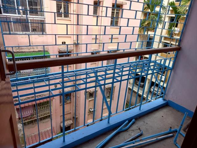 1 BHK Apartment in Behala for resale Kolkata. The reference number is 10308099