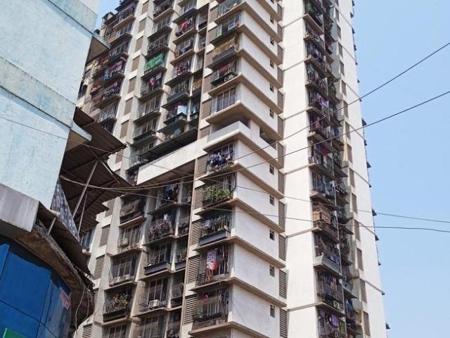 1 BHK Apartment in Bhandup West for resale Central Mumbai Suburbs. The reference number is 14036008