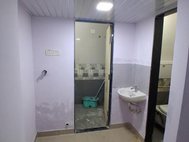 1 BHK Apartment in Goregaon West for rent Mumbai. The reference number is 20372275