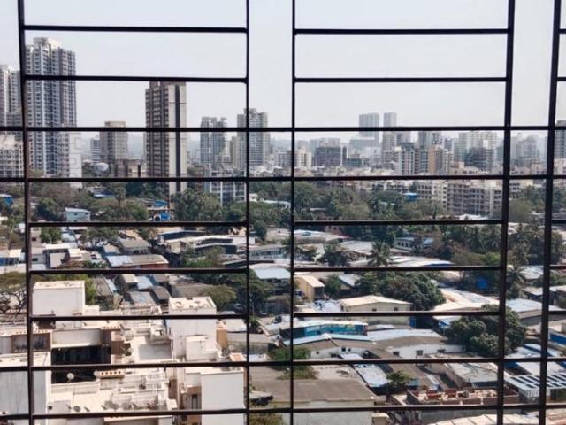 1 BHK Apartment in Goregaon West for resale Mumbai. The reference number is 8843057