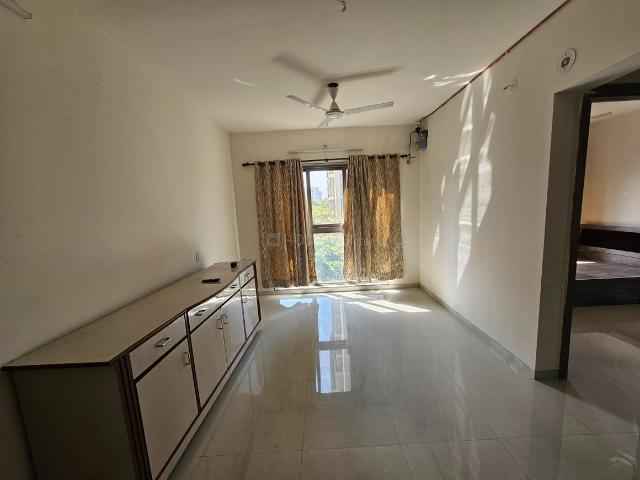 1 BHK Apartment in Ghatkopar East for rent Mumbai. The reference number is 18679845
