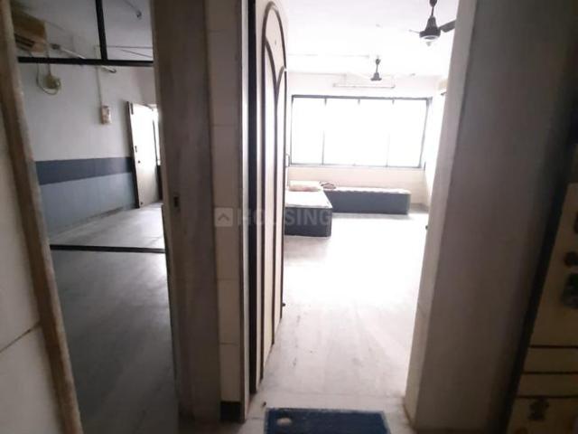 1 BHK Apartment in Ghatkopar East for rent Mumbai. The reference number is 5019001