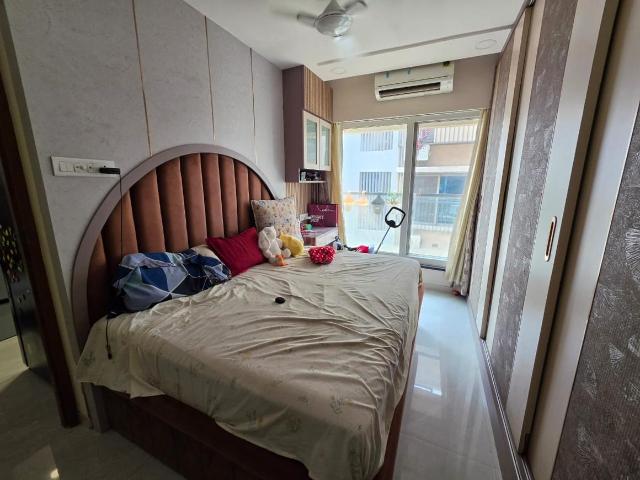 1 BHK Apartment in Ghatkopar East for resale Mumbai. The reference number is 19828408