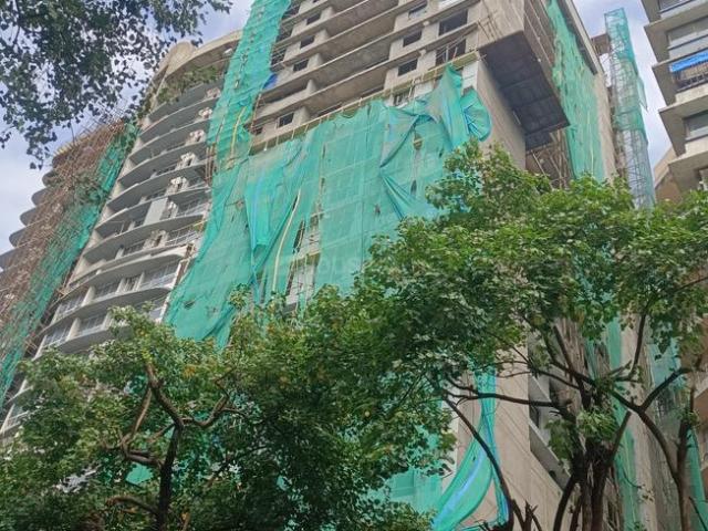 1 BHK Apartment in Dadar West for resale Mumbai. The reference number is 18285590