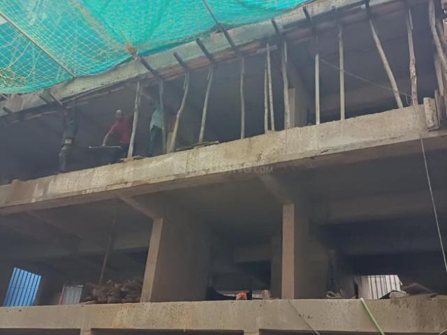 1 BHK Apartment in Dadar West for resale Mumbai. The reference number is 18442245