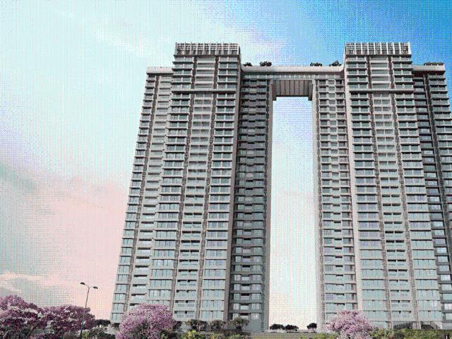 1 BHK Apartment in Dadar West for resale Mumbai. The reference number is 19911346