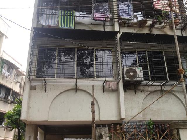 1 BHK Apartment in Dadar West for resale Mumbai. The reference number is 20847790