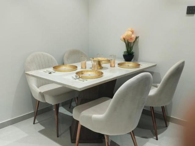 1 BHK Apartment in Dahisar West for resale Mumbai. The reference number is 16948403