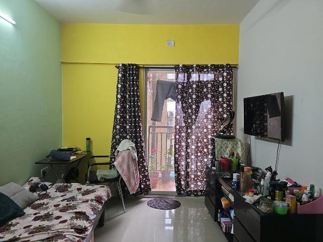 1 BHK Apartment in Dahisar East for resale Mumbai. The reference number is 17727722