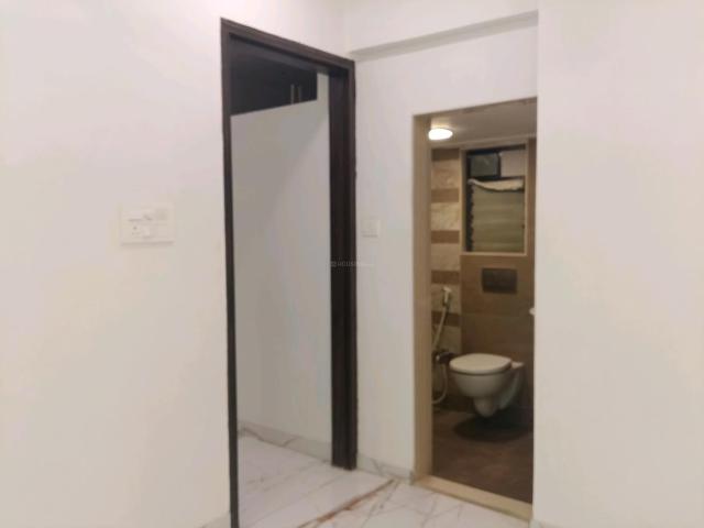 1 BHK Apartment in Dahisar East for resale Mumbai. The reference number is 20843040