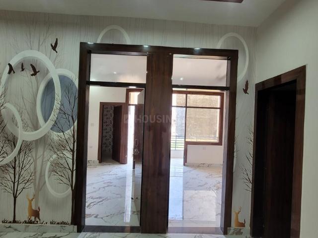 3 BHK Apartment in DLF Ankur Vihar for resale Ghaziabad. The reference number is 17013366
