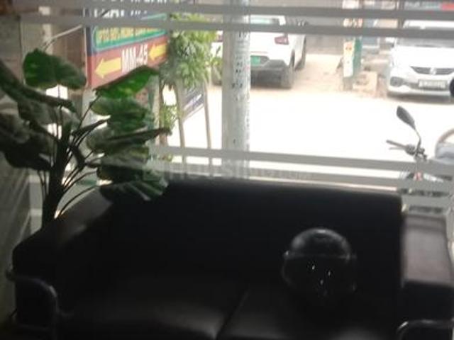 1 BHK Apartment in DLF Ankur Vihar for resale Ghaziabad. The reference number is 17248398