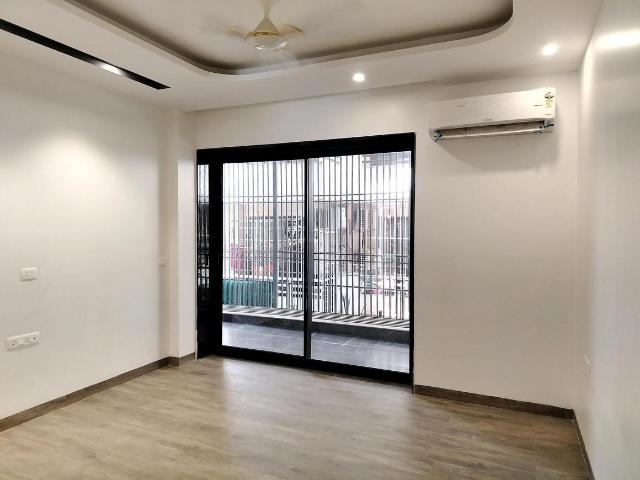 1 BHK Apartment in DLF Phase 3 for rent Gurgaon. The reference number is 19959560