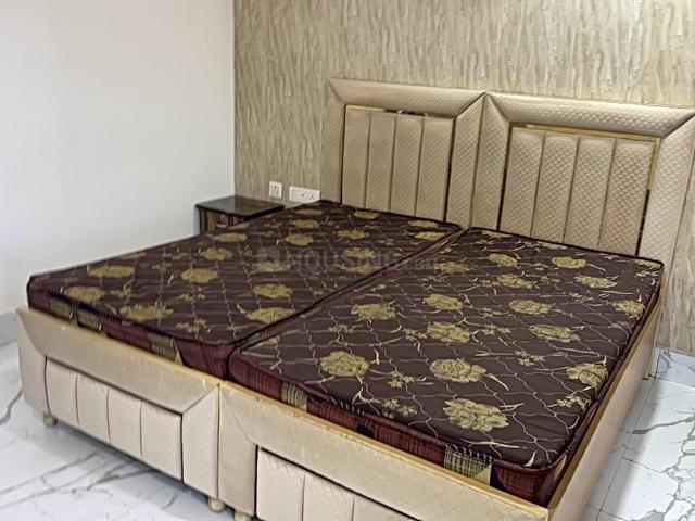 1 BHK Apartment in DLF Phase 3 for rent Gurgaon. The reference number is 19959560
