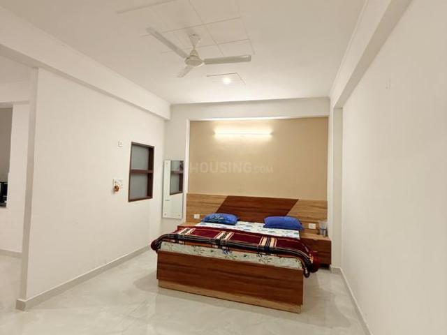 1 BHK Apartment in DLF Phase 3 for rent Gurgaon. The reference number is 20424663