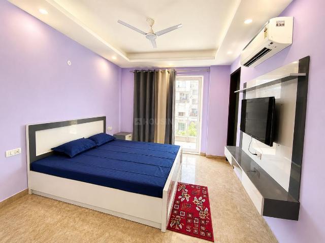 1 BHK Apartment in DLF Phase 3 for rent Gurgaon. The reference number is 20439274