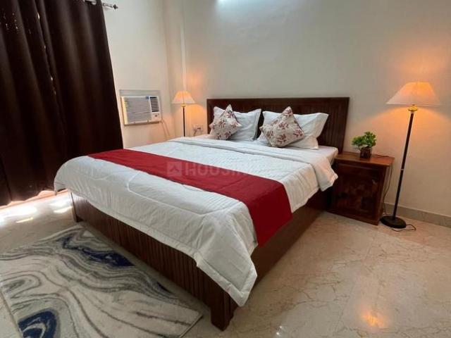 1 BHK Apartment in DLF Phase 5 for rent Gurgaon. The reference number is 20420748