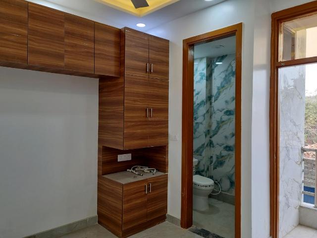 1 BHK Apartment in Dwarka Mor for rent New Delhi. The reference number is 19828624