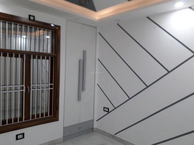 1 BHK Apartment in Dwarka Mor for resale New Delhi. The reference number is 10126556