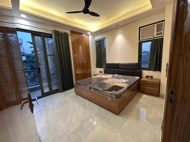 1 BHK Apartment in Freedom Fighters Enclave for rent New Delhi. The reference number is 20490441