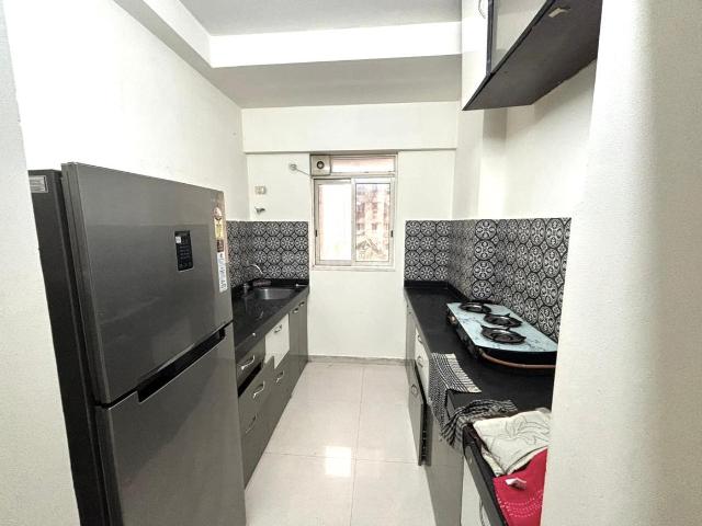 1 BHK Apartment in Kolshet for rent Thane. The reference number is 19539008