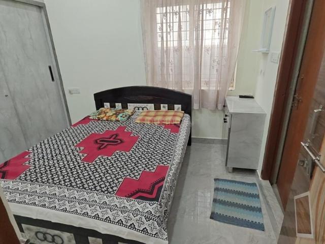 1 BHK Apartment in Kondapur for rent Hyderabad. The reference number is 19514236