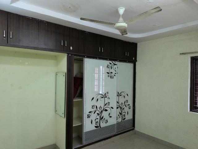 1 BHK Apartment in Kondapur for rent Hyderabad. The reference number is 20237057