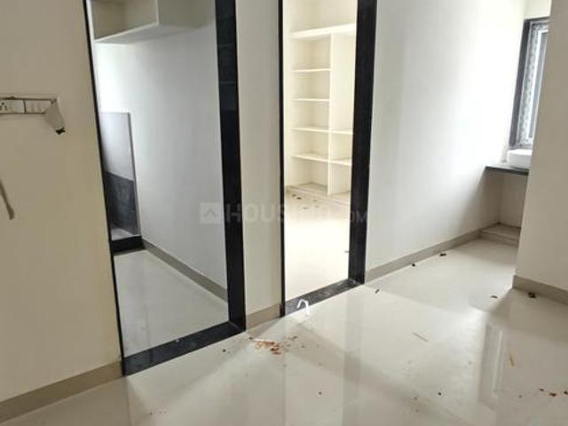 1 BHK Apartment in Kondapur for rent Hyderabad. The reference number is 20647952