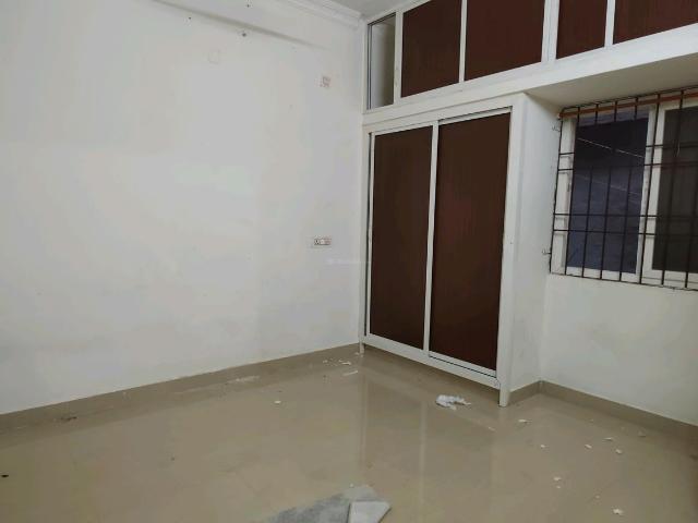 1 BHK Apartment in Kondapur for rent Hyderabad. The reference number is 20765519