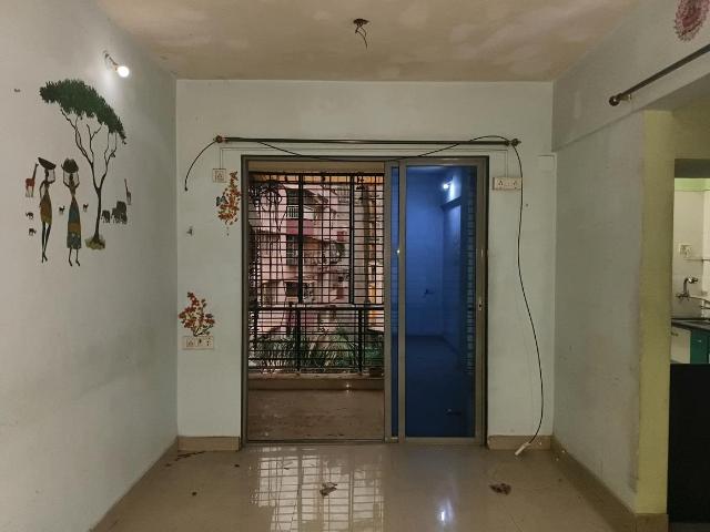 1 BHK Apartment in Kalyan West for resale Thane. The reference number is 15056381