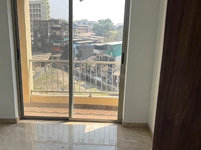 1 BHK Apartment in Kalyan West for resale Kalyan. The reference number is 18580056