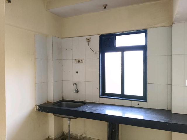 1 BHK Apartment in Kalyan West for resale Kalyan. The reference number is 18308907