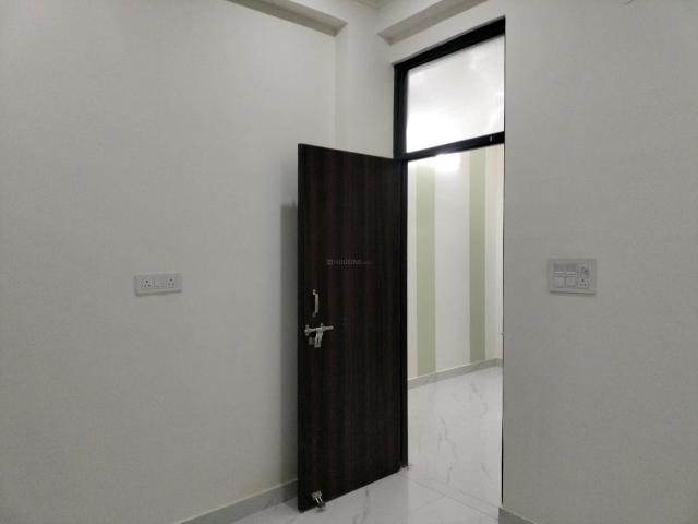 1 BHK Apartment in Kambakshpur for resale Noida. The reference number is 20169313