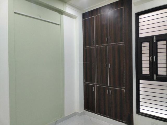 1 BHK Apartment in Kambakshpur for resale Noida. The reference number is 20169664