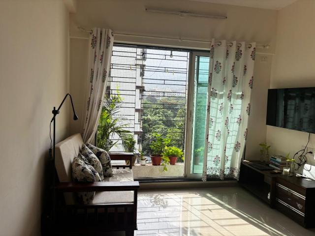 1 BHK Apartment in Kandivali East for rent Mumbai. The reference number is 18856431