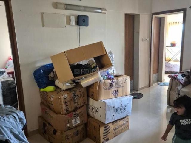 1 BHK Apartment in Kandivali East for rent Mumbai. The reference number is 20120802