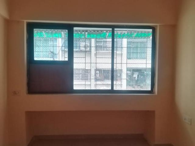 1 BHK Apartment in Kandivali East for rent Mumbai. The reference number is 20502648