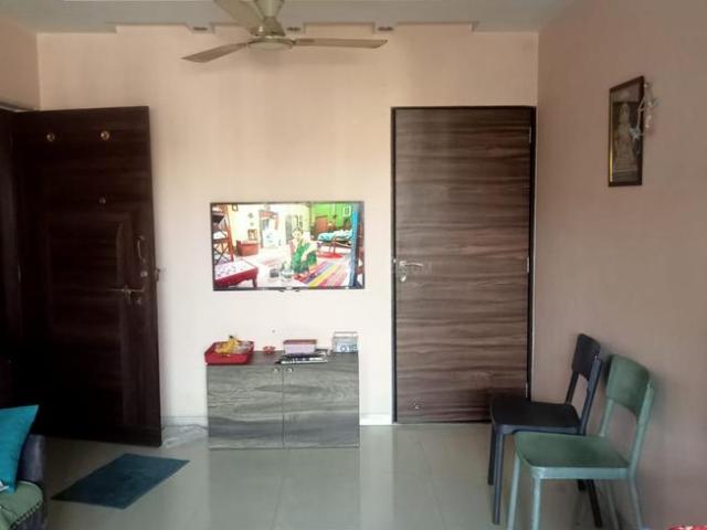 1 BHK Apartment in Kandivali East for rent Mumbai. The reference number is 20613965