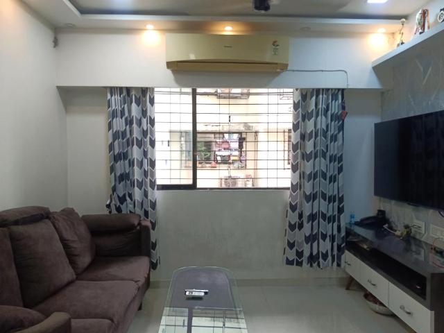 1 BHK Apartment in Kandivali East for resale Mumbai. The reference number is 10250092