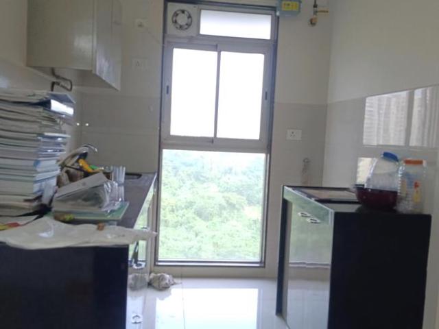 1 BHK Apartment in Kandivali East for resale Mumbai. The reference number is 13635497