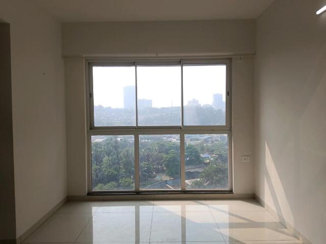 1 BHK Apartment in Kandivali East for resale Mumbai. The reference number is 15694867